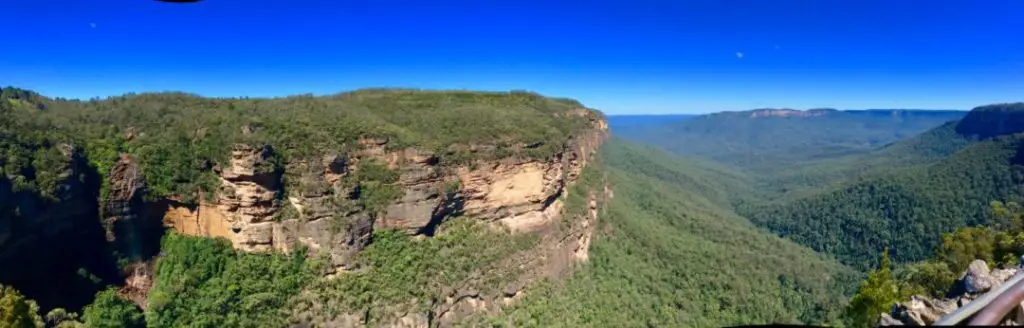 The Blue Mountains are a great place to get your hike on!