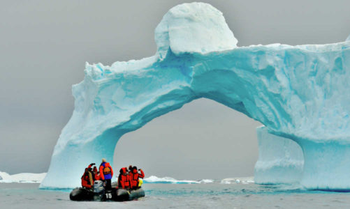 Antarctic Adventures – 4 Tips to Stay Warm During Your Travels