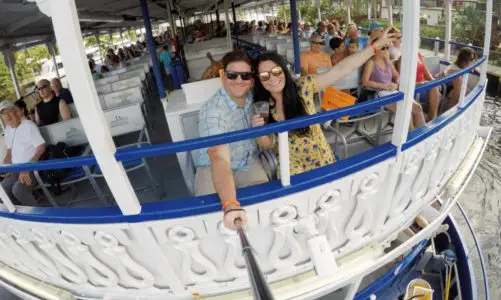 Best Boat Tour in Fort Lauderdale – Mansions, Wildlife, and Open Bar