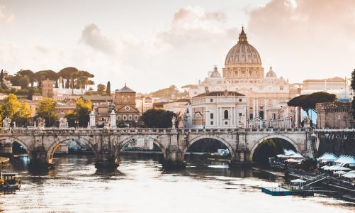 How to Get Business Class Flights to Italy from the USA