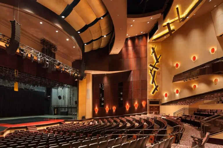 Here Are the Best Magic Shows in Las Vegas in 2024 🧙