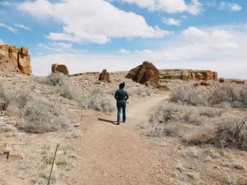 Chaco Canyon Hungo Pavi Trail Guide