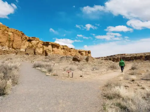 Chaco Canyon Hungo Pavi Trail