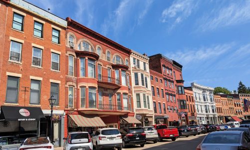 Affordable Romantic Getaways in Galena, Illinois